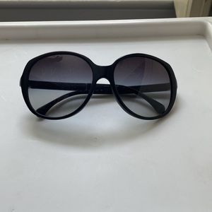 CHANEL black sunglasses + CASE